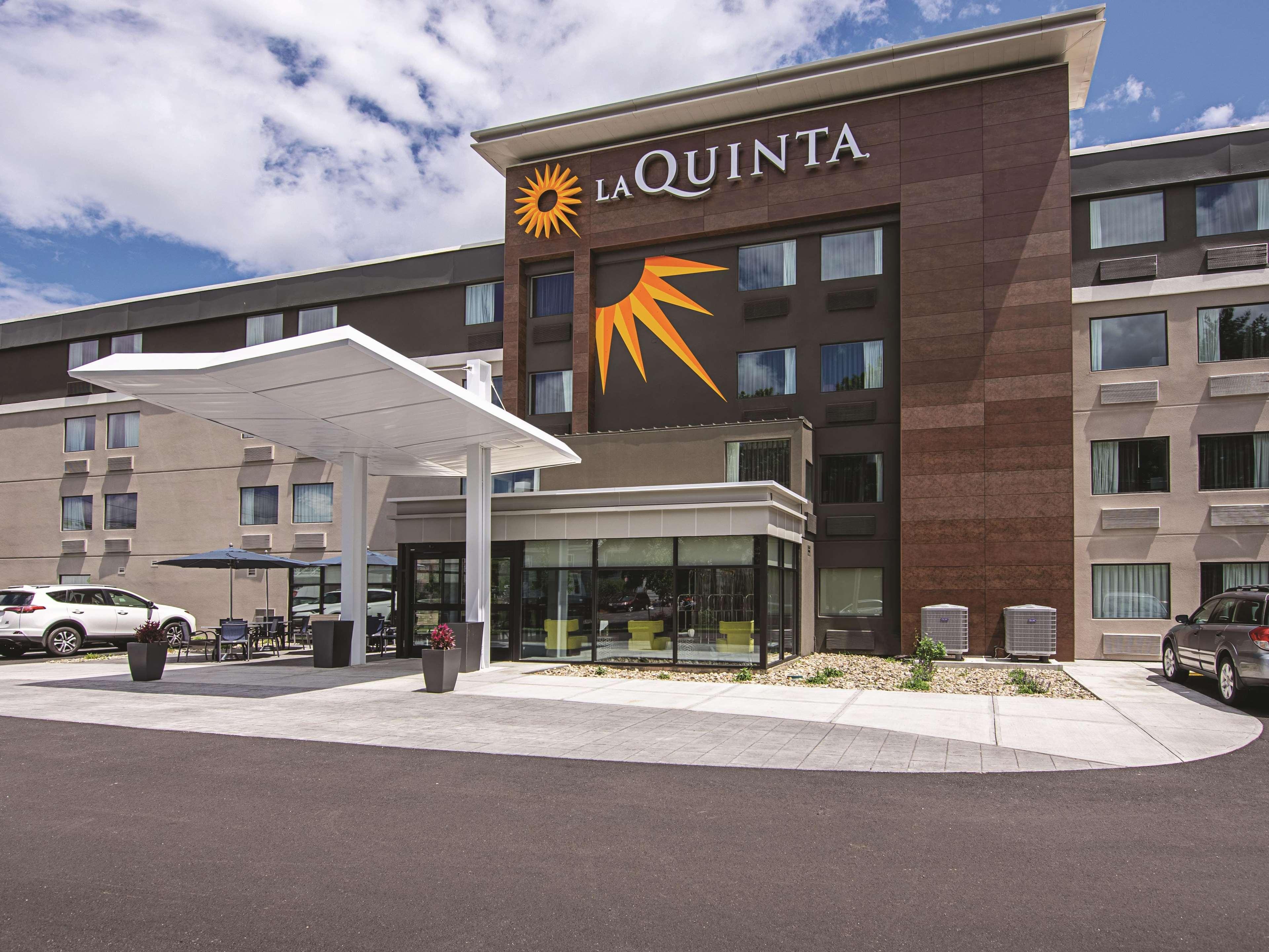 La Quinta By Wyndham Portland Hotel Exterior photo