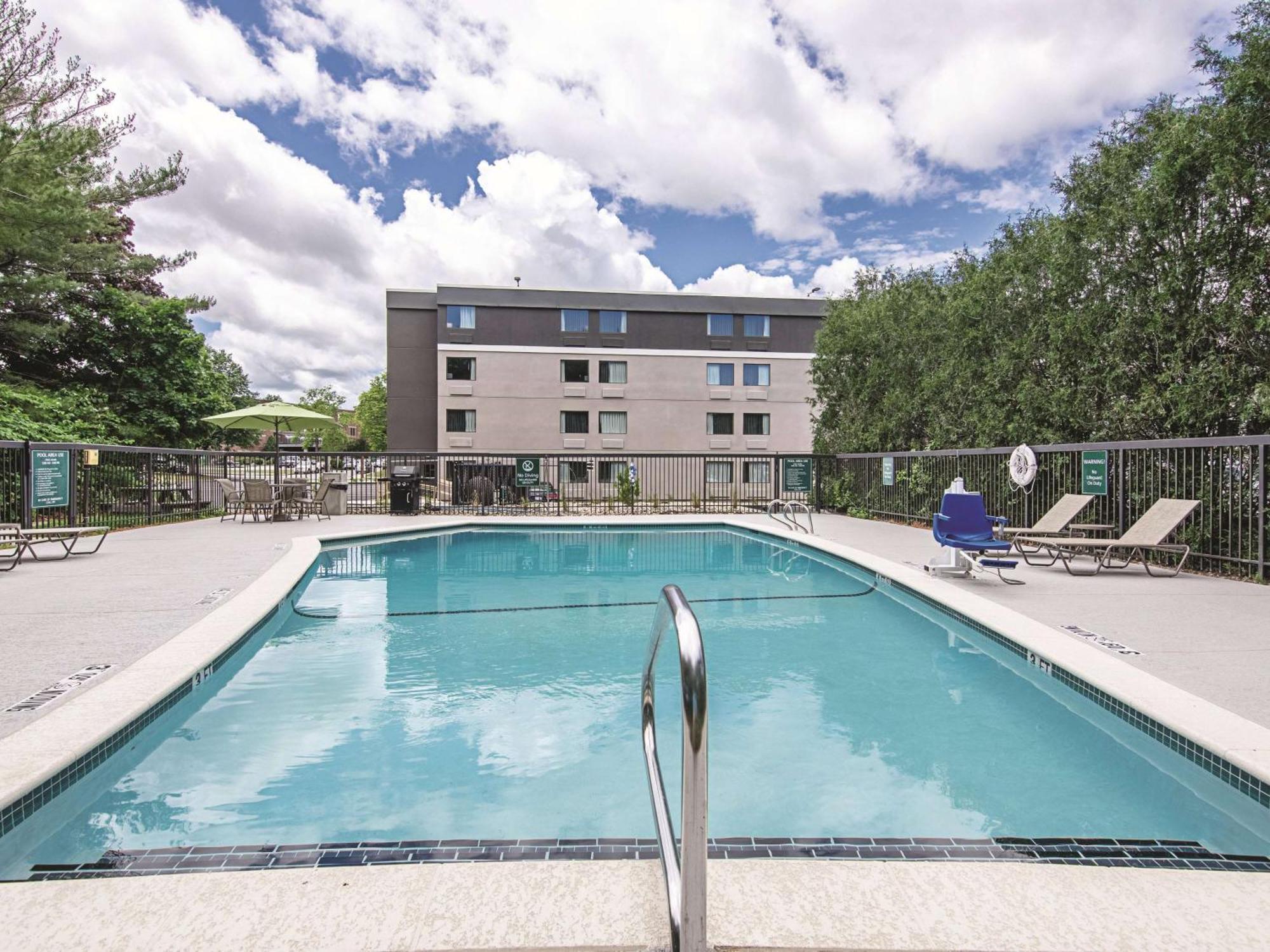 La Quinta By Wyndham Portland Hotel Exterior photo